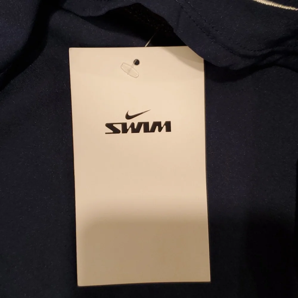 The Nike Solid Element Swim Board Shorts - Picture 6 of 6